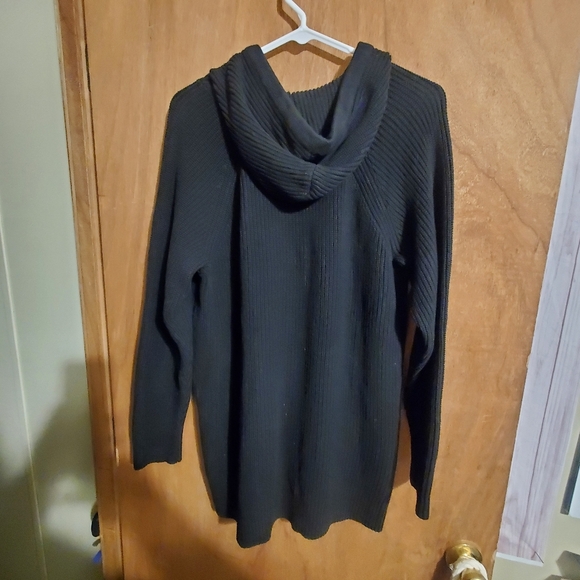 TORRID 1(14/16). BLACK SWEATER KNIT HOODIE. RIBBED LACE UP RAGLAN SLEEVES TUNIC. - Picture 8 of 9